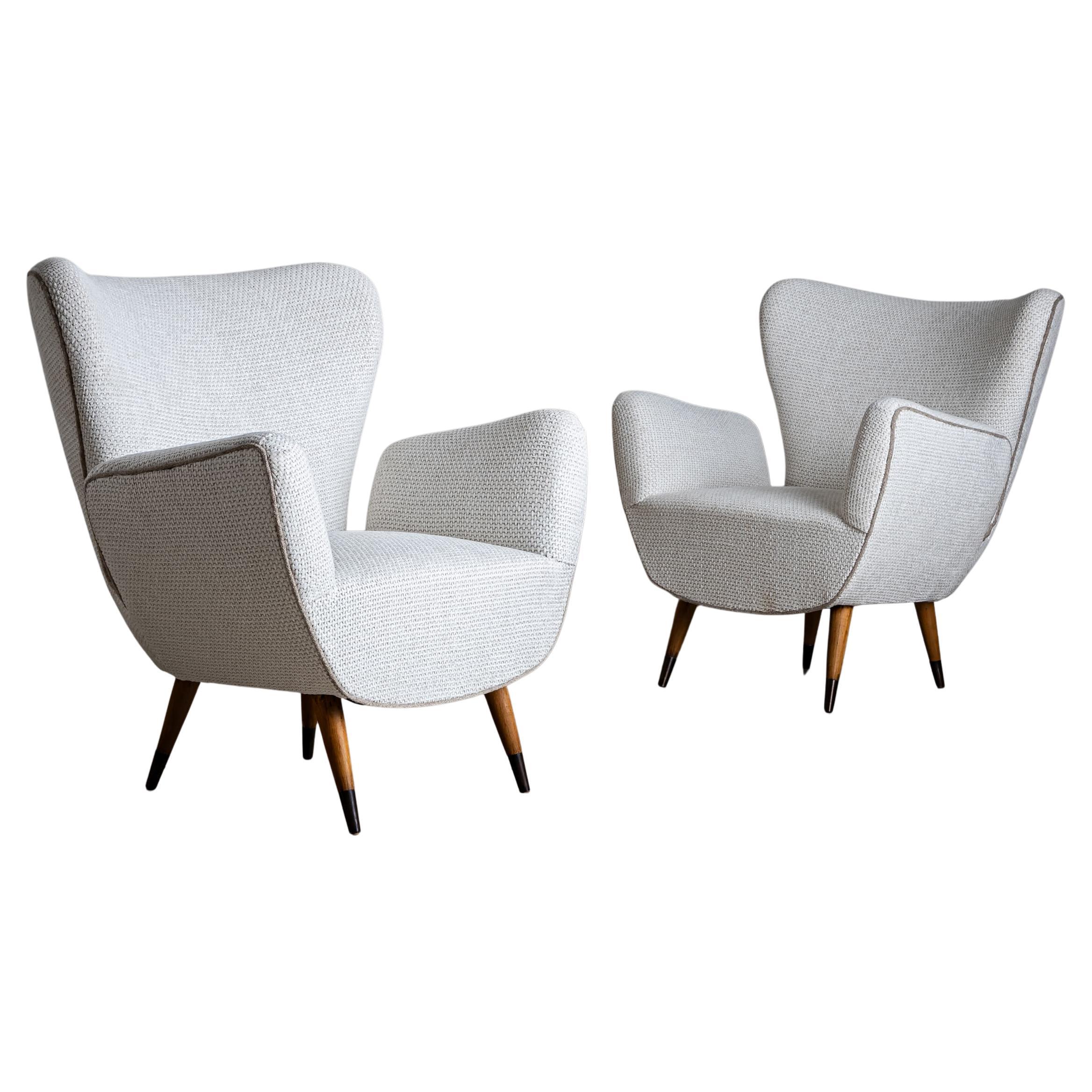 Pareja de sillones de mediados del siglo XX, Italia