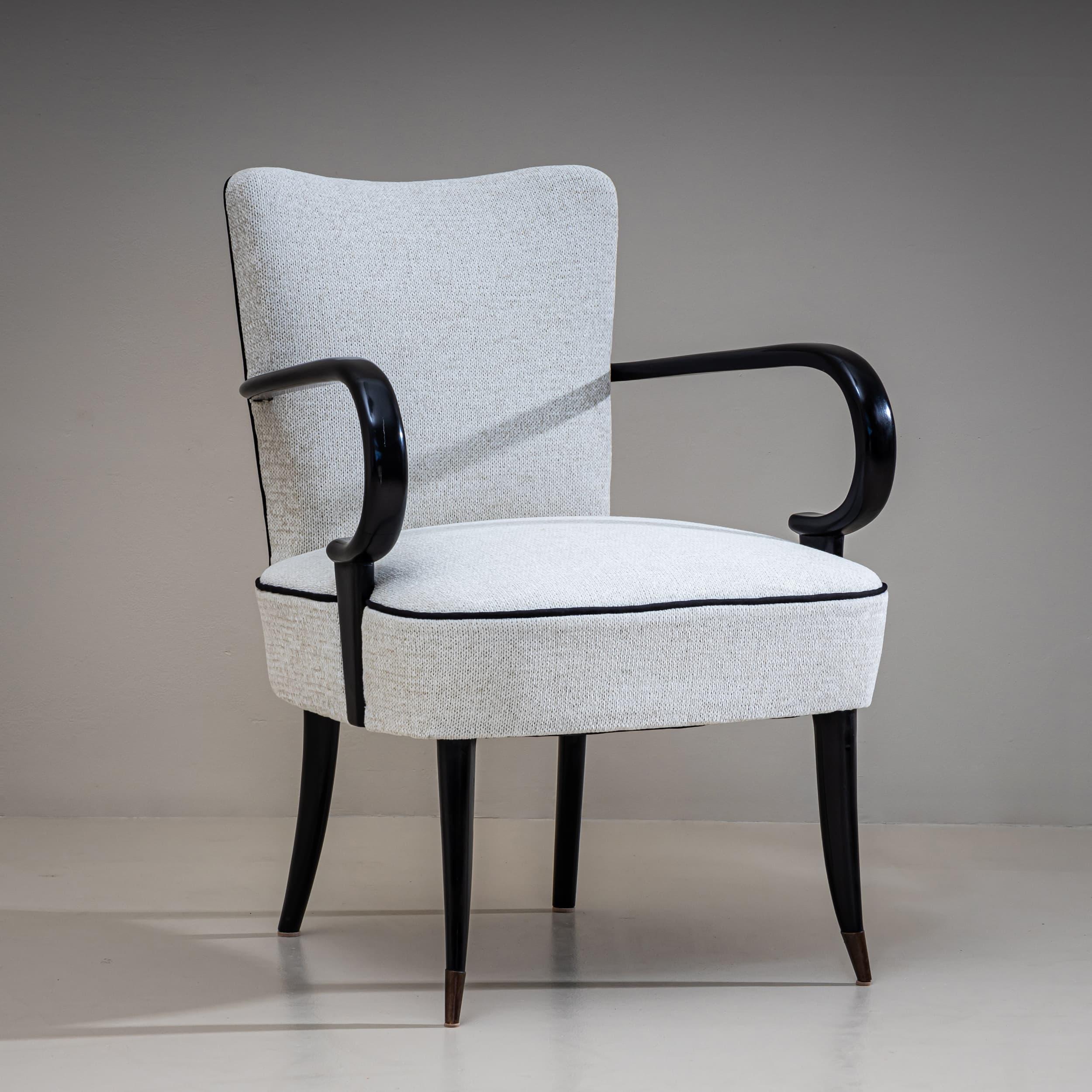 Paire de fauteuils du milieu du 20e siècle, peut-être Italie Bon état - En vente à New York, NY