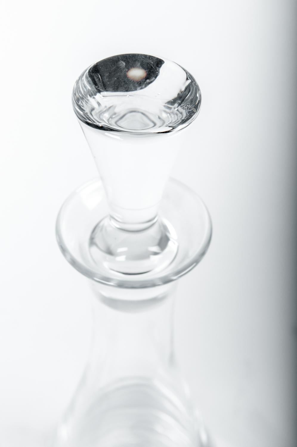 Mid-20th Century Pair of Baccarat Crystal Decanter 3