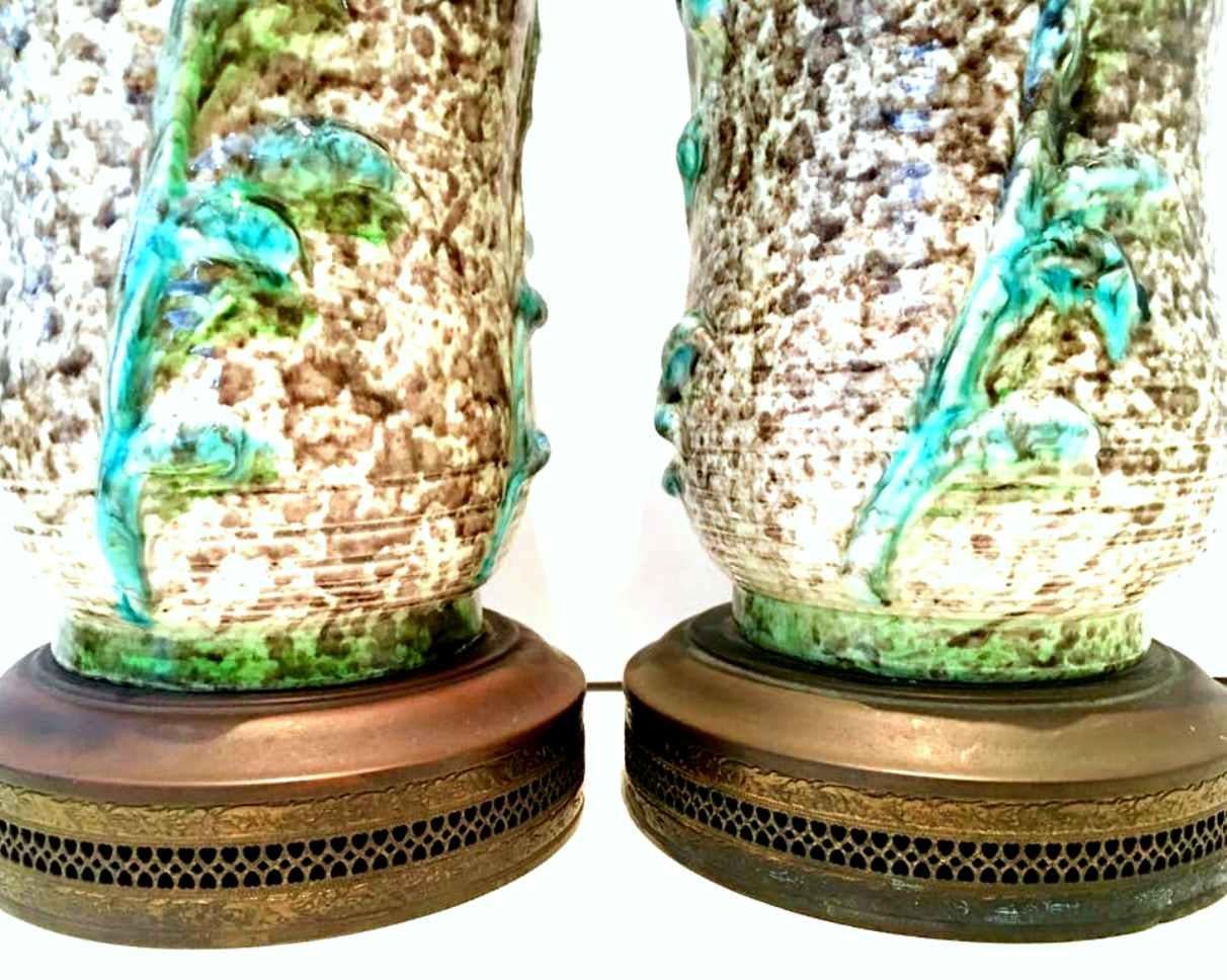 Mid-20th Century Pair of Ceramic Glaze and Gilt Brass Floral Table Lamps In Good Condition For Sale In West Palm Beach, FL