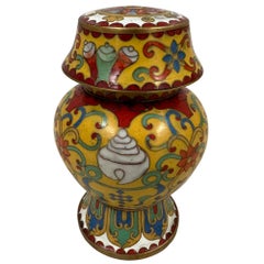 Milieu du 20e siècle Paire de pots à gingembre chinois à couvercle cloisonné