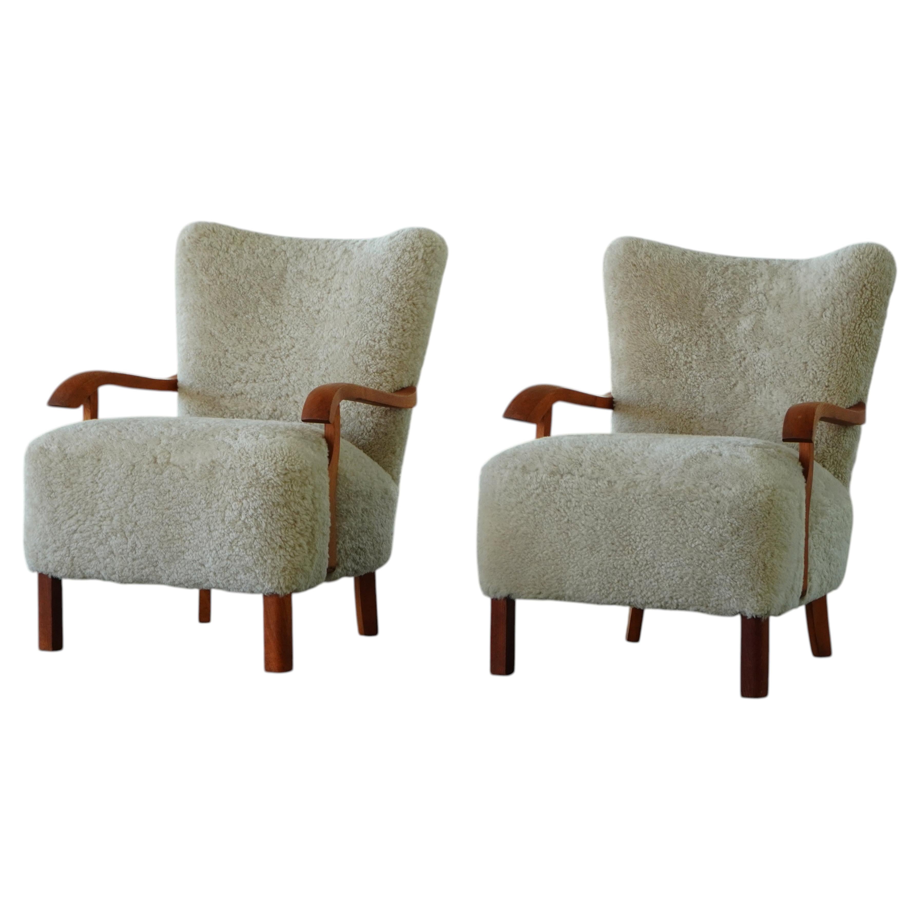 Mid-20th Century, Pair of Danish Lounge Chairs in Oak & Lambswool, 1950s
