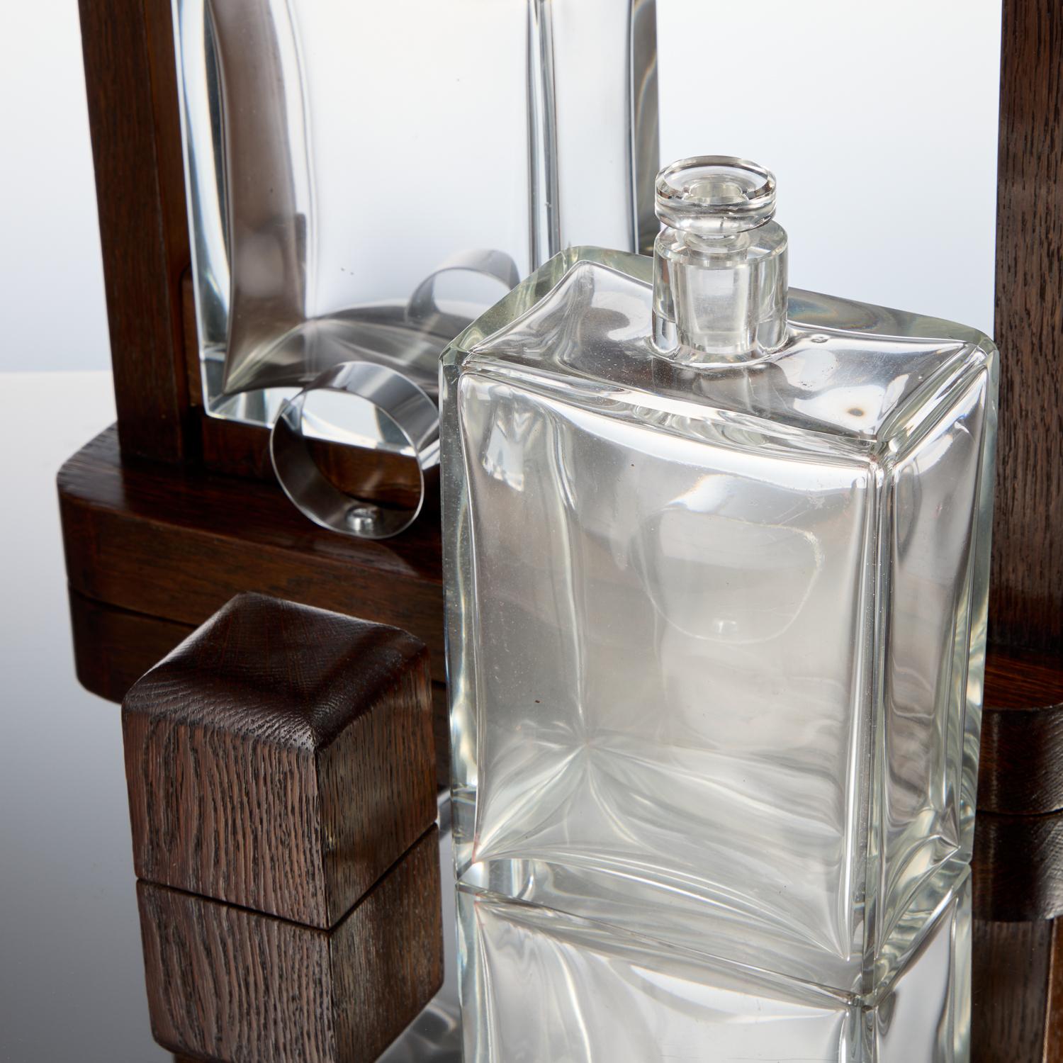 French Art Deco Pair of Mounted Decanters in Tantalus France Circa 1930 For Sale
