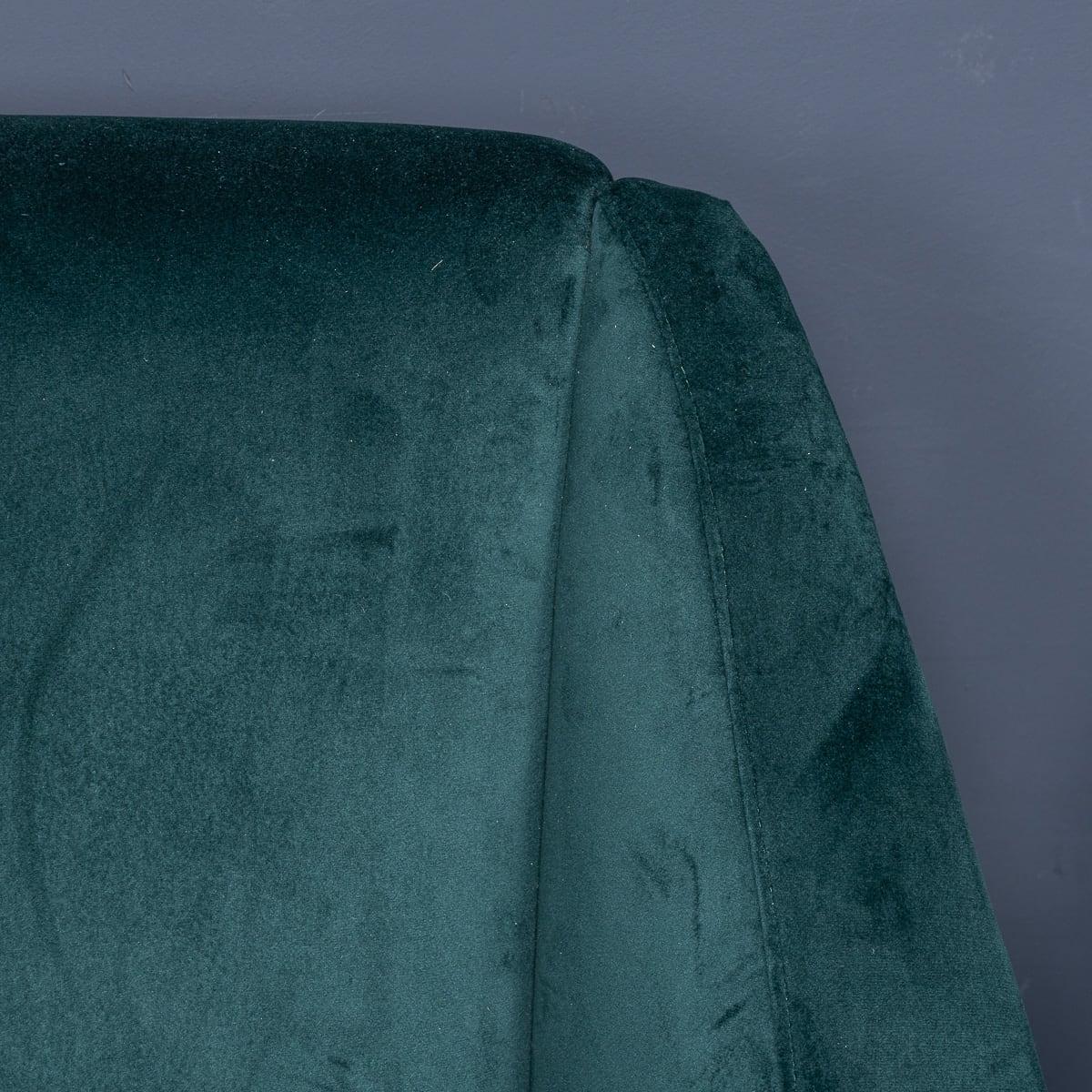 Paire de fauteuils italiens en velours vert et laiton du milieu du XXe siècle, c.1950 en vente 6