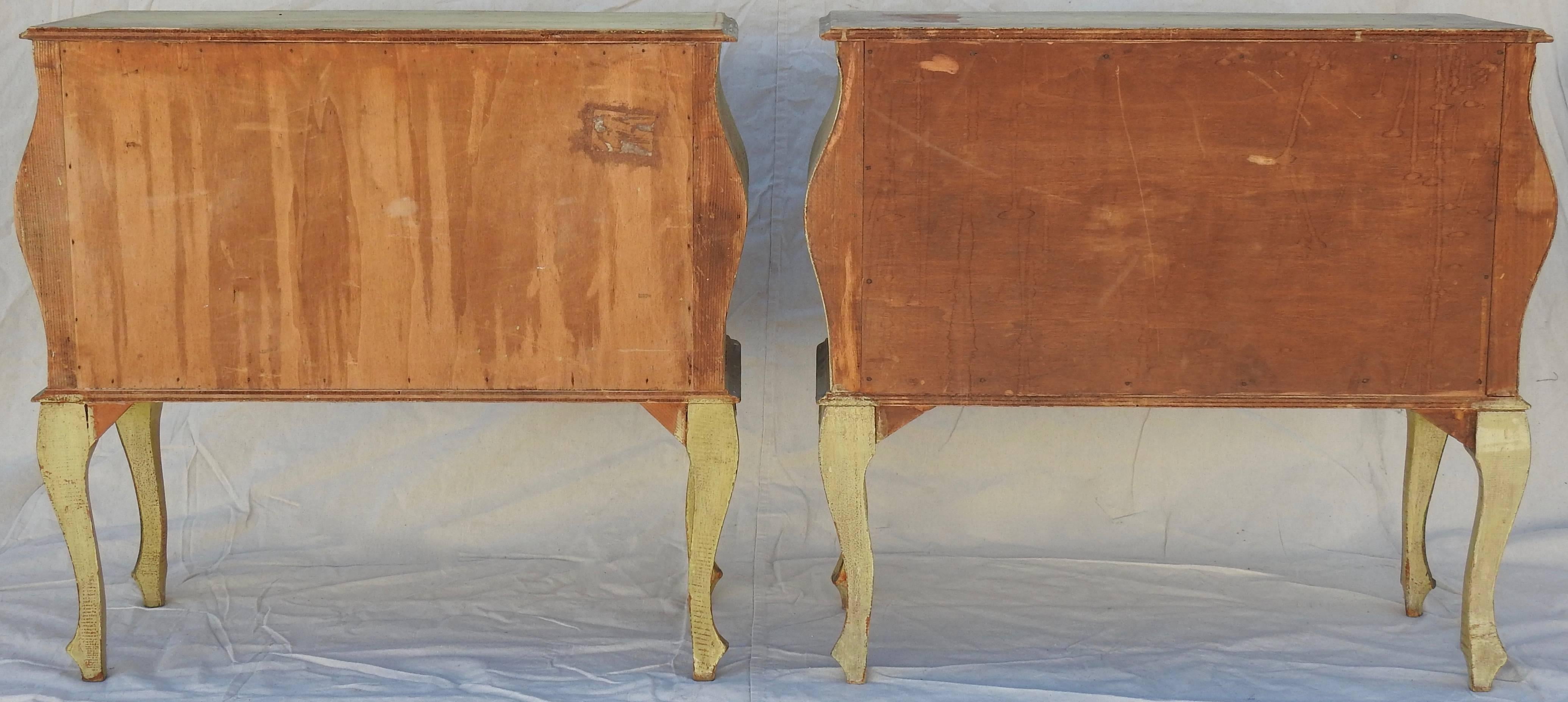 Mid-20th Century Pair of Italian Hand-Painted Bombay Chest 1