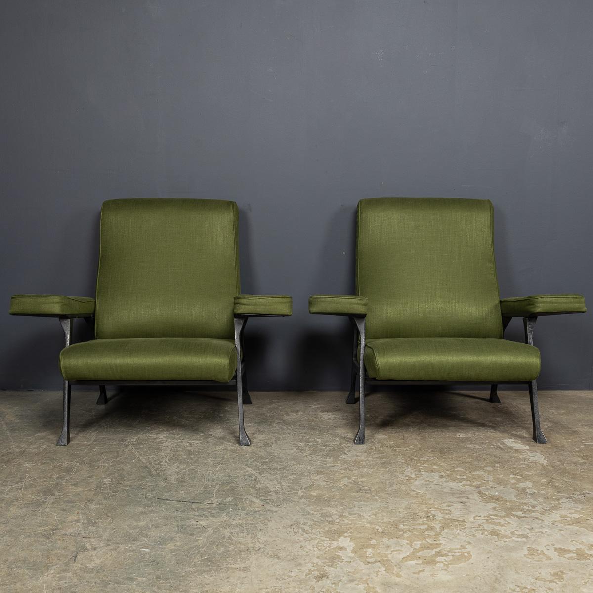 Autre Paire de chaises longues italiennes du milieu du XXe siècle, Roberto Menghi c.1959 en vente