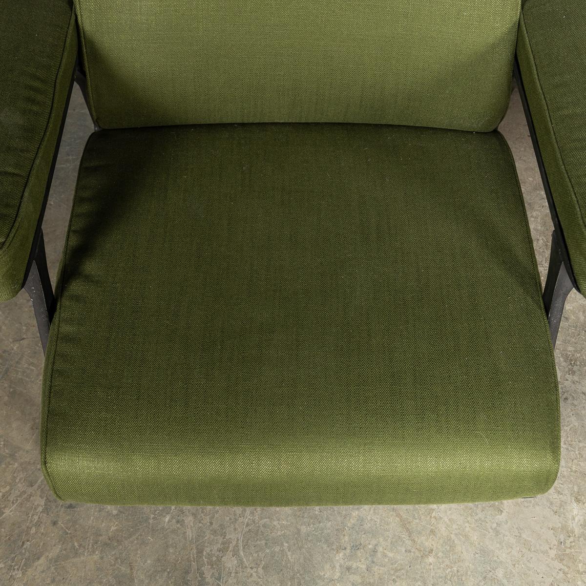 Paire de chaises longues italiennes du milieu du XXe siècle, Roberto Menghi c.1959 en vente 1