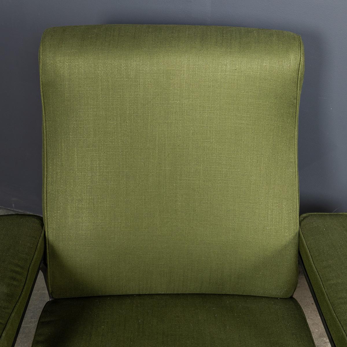 Paire de chaises longues italiennes du milieu du XXe siècle, Roberto Menghi c.1959 en vente 2
