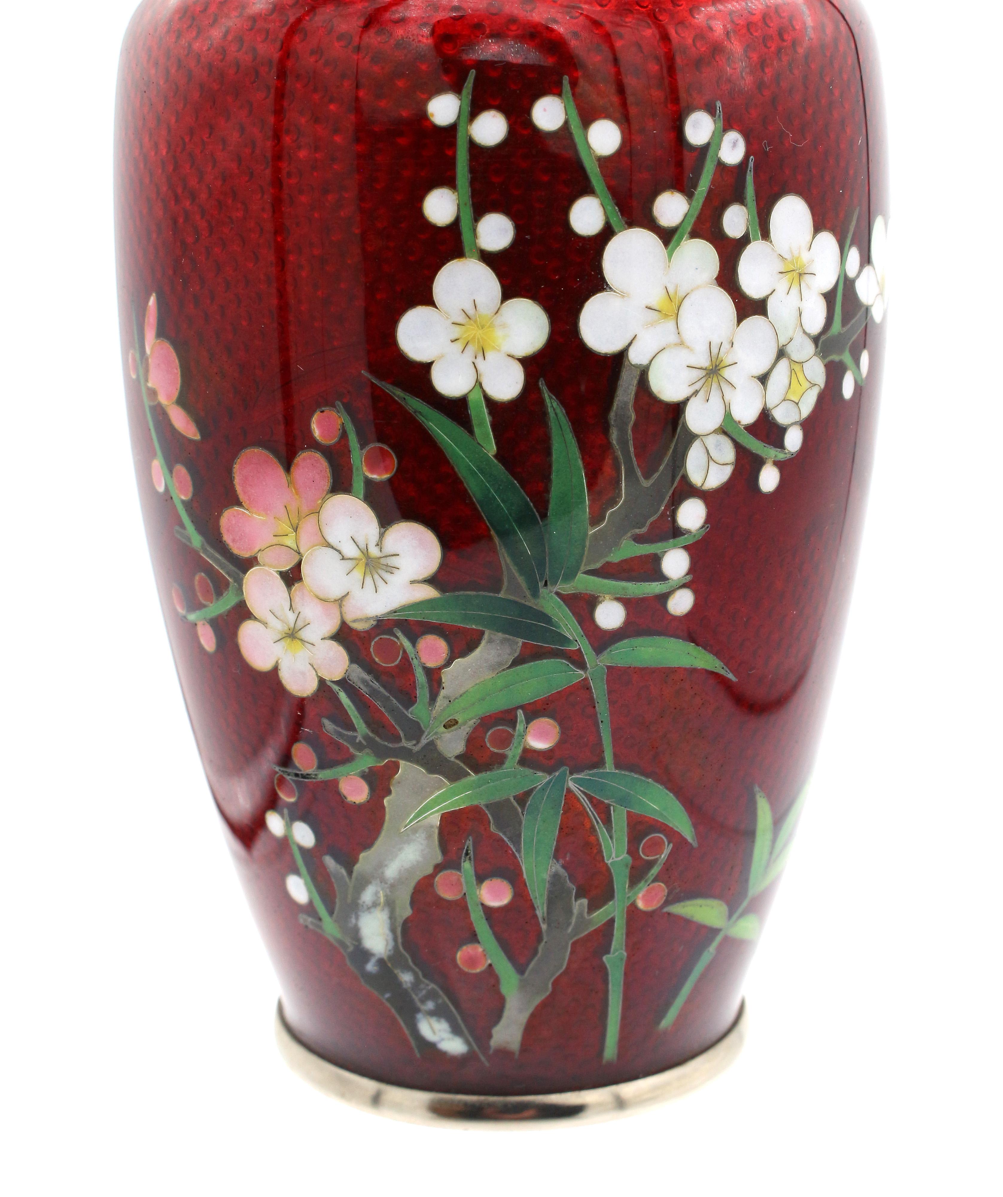 Metal Mid-20th Century Pair of Japanese Cloisonné Vases For Sale