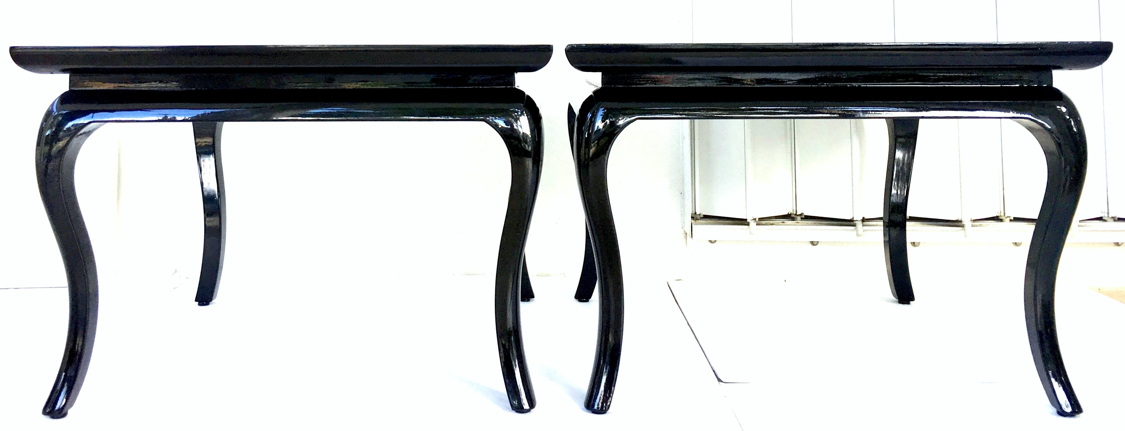 Mid-20th Century Pair of Lacquered and Marble-Top Hollywood Regency Side Tables In Good Condition For Sale In West Palm Beach, FL
