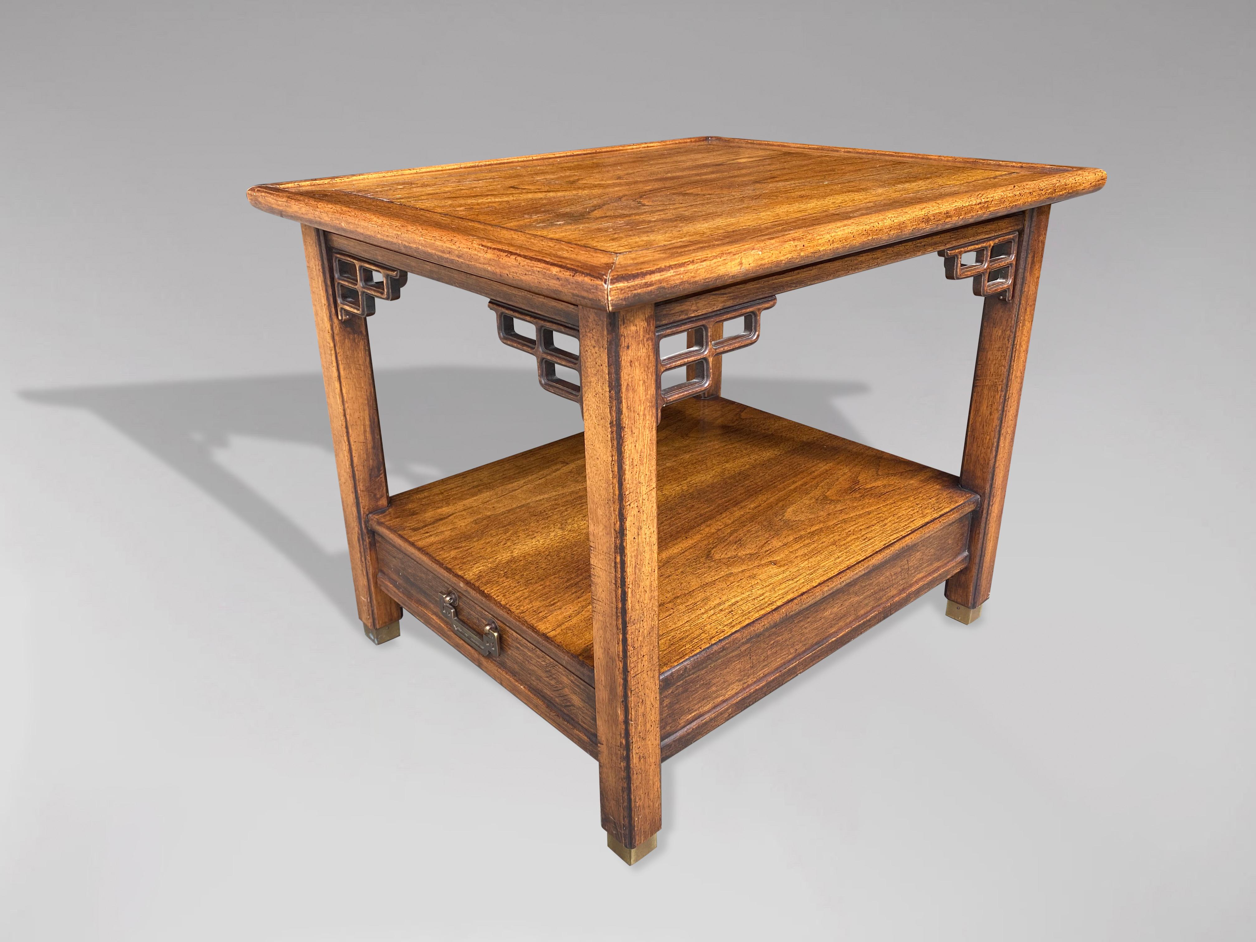 Mid-20th Century Pair of Side Tables in Elm In Good Condition In Petworth,West Sussex, GB