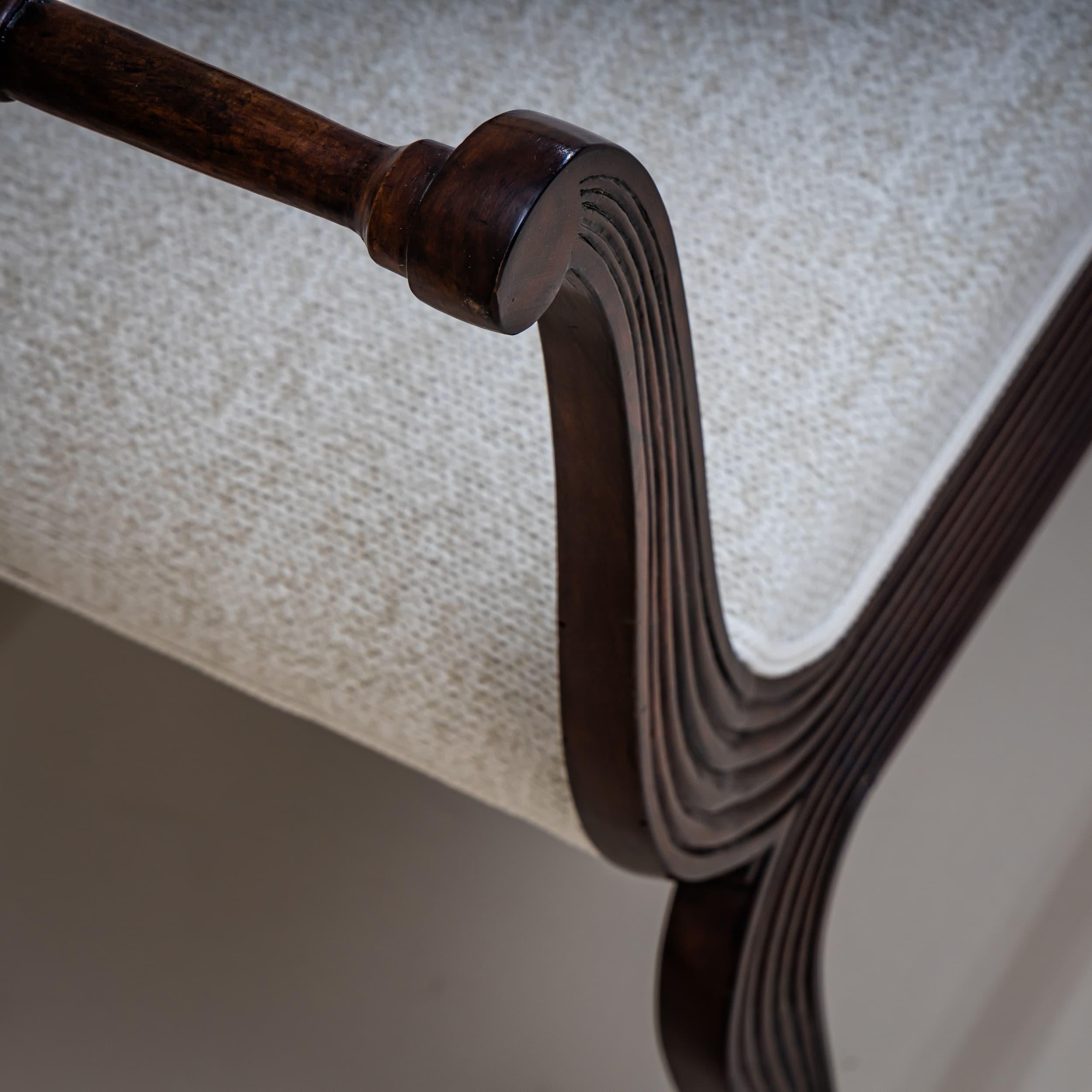 Mid-20th Century Pair of Walnut Tabourets, Italy For Sale 2
