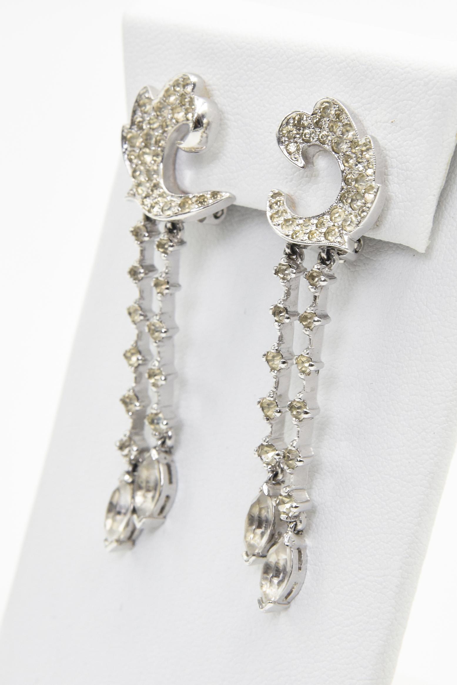 Mitte des 20. Jahrhunderts Panetta Faux Diamant-Kristall-Kristall-Clip-Ohrringe an zwei Ohrhängern (Rundschliff) im Angebot