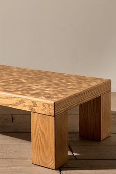 Table basse en chêne parqueté du milieu du 20e siècle