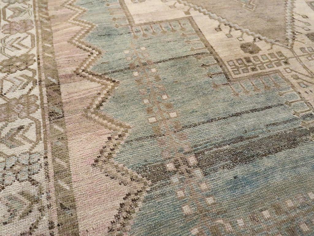 Mid-20th Century Persian Afshar Accent Rug (Stammeskunst) im Angebot