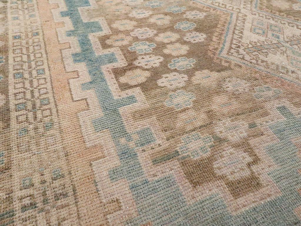 Tribal Mid-20th Century Persian Afshar Accent Rug en vente