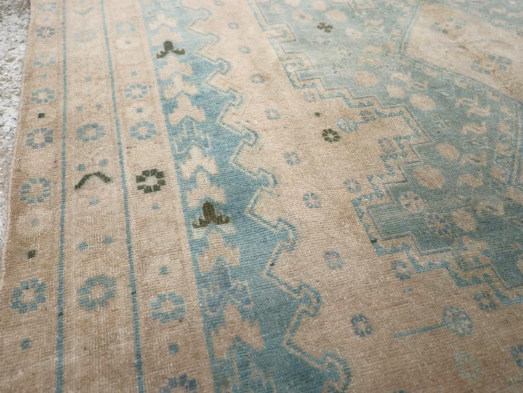 Mid-20th Century Persian Afshar Accent Rug (Stammeskunst) im Angebot