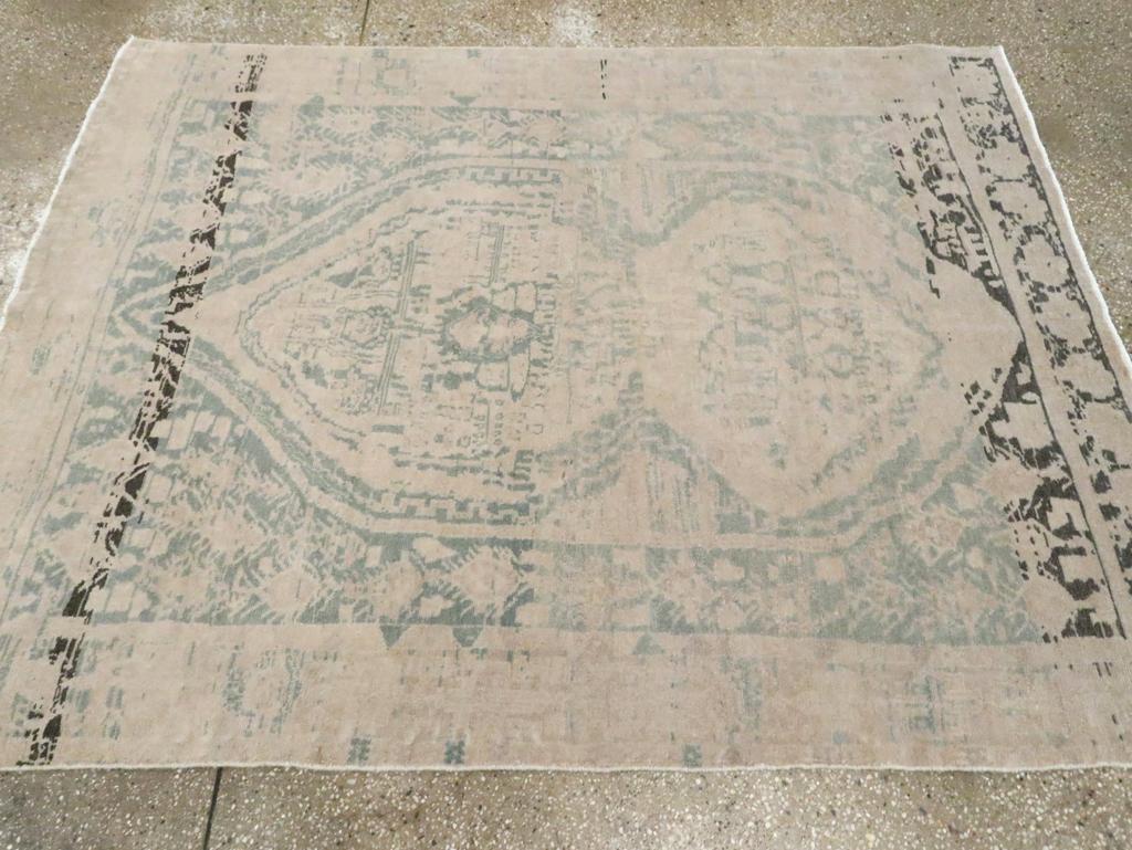 Perse Tapis persan Afshar d'accentuation du milieu du 20e siècle en vente