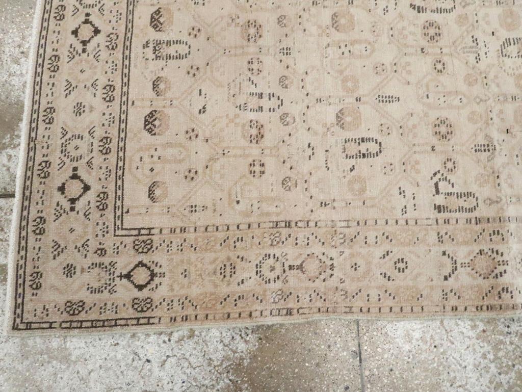 Persiano Tappeto da salotto persiano Afshar della metà del XX secolo in vendita
