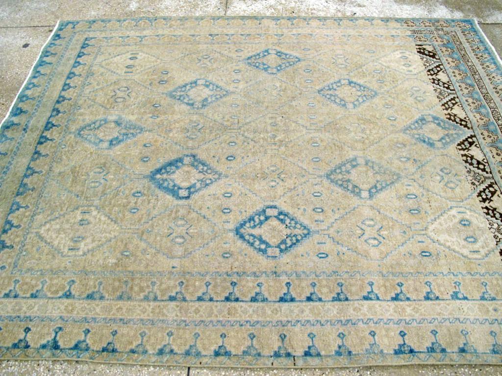 Persiano Tappeto da salotto persiano Afshar della metà del XX secolo in vendita