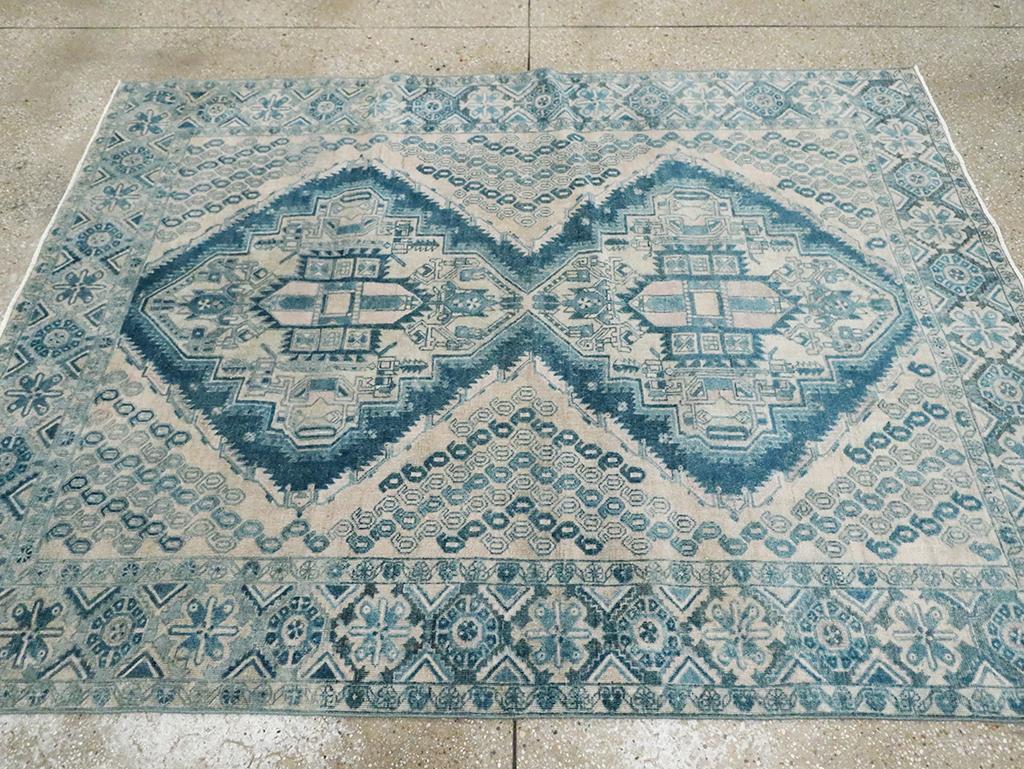 Mid-20th Century Persian Afshar Accent Rug Persa en venta