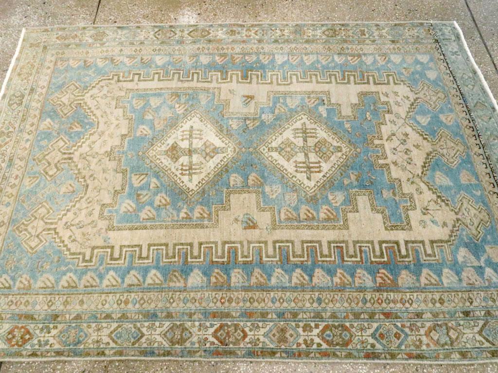 Annodato a mano Tappeto da salotto persiano Afshar della metà del XX secolo in vendita