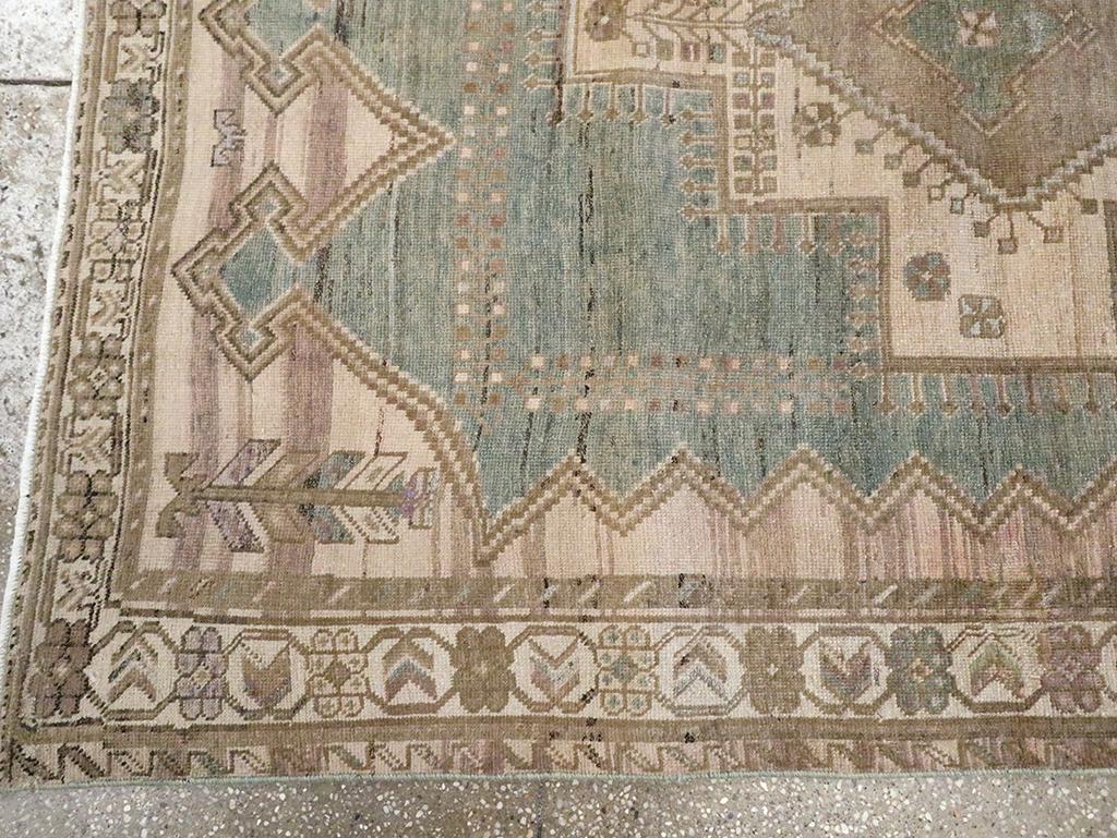Mid-20th Century Persian Afshar Accent Rug (Handgeknüpft) im Angebot