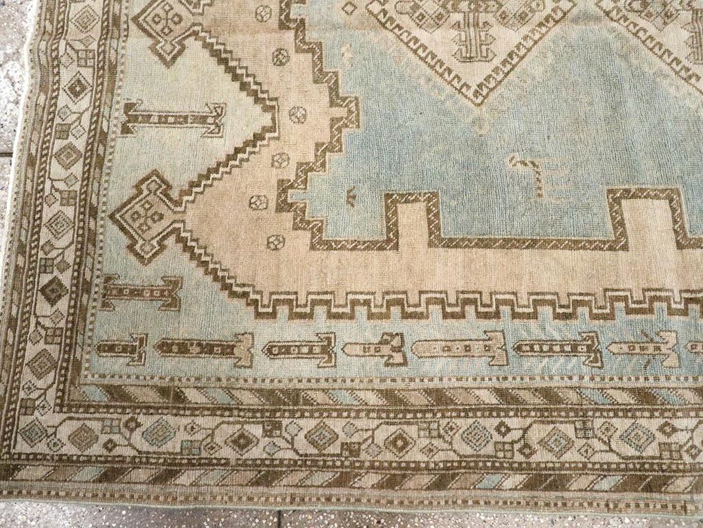 Annodato a mano Mid-20th Century Persian Afshar Accent Rug in vendita