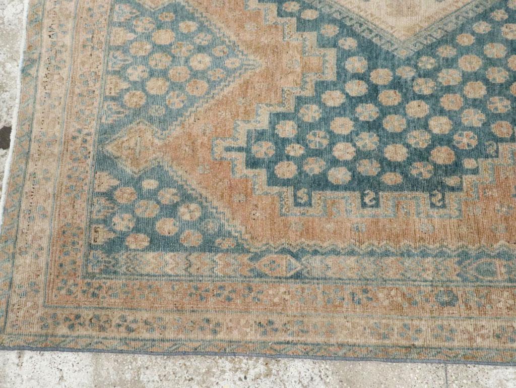Noué à la main Tapis persan Afshar d'accentuation du milieu du 20e siècle en vente