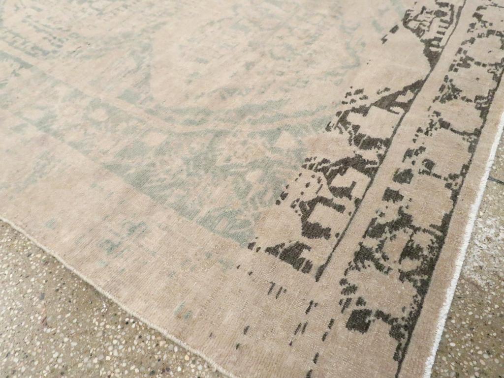 Tapis persan Afshar d'accentuation du milieu du 20e siècle Excellent état - En vente à New York, NY
