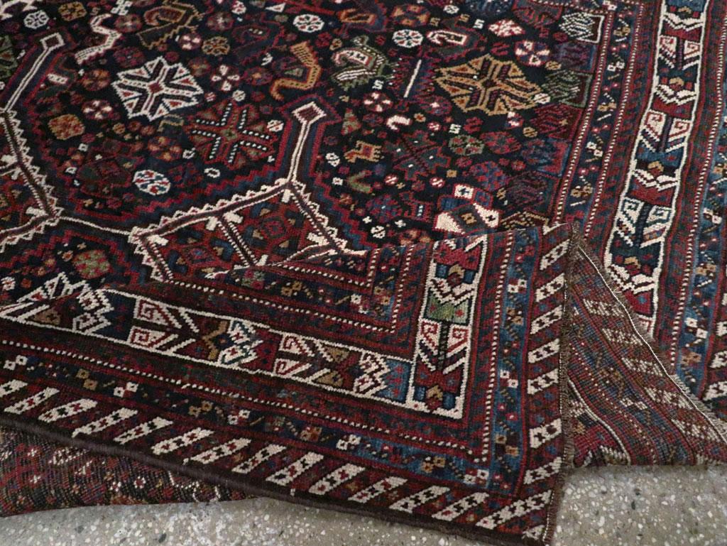Alfombra de acento persa Afshar de mediados del siglo XX en Excelente estado para la venta en New York, NY