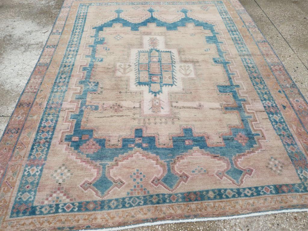 Mid-20th Century Persian Afshar Accent Rug en Excelente estado para la venta en New York, NY