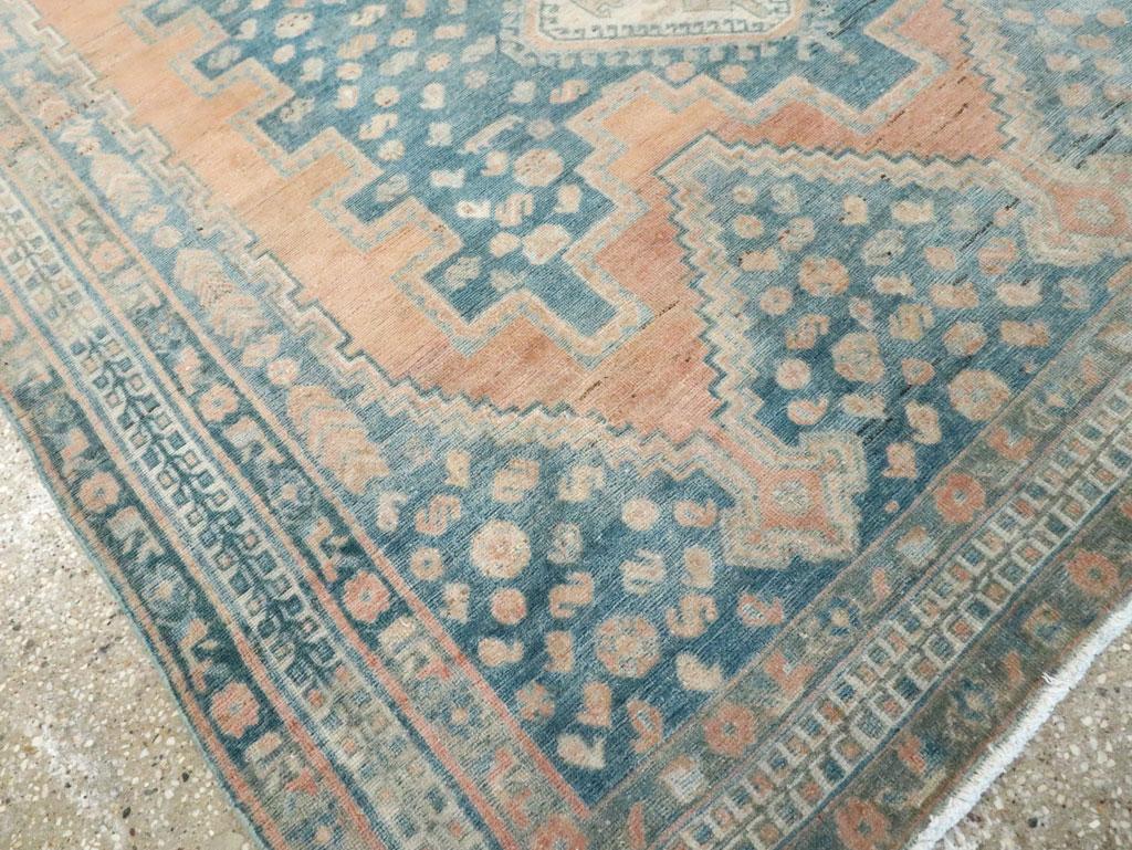 Alfombra de acento persa Afshar de mediados del siglo XX en Excelente estado para la venta en New York, NY