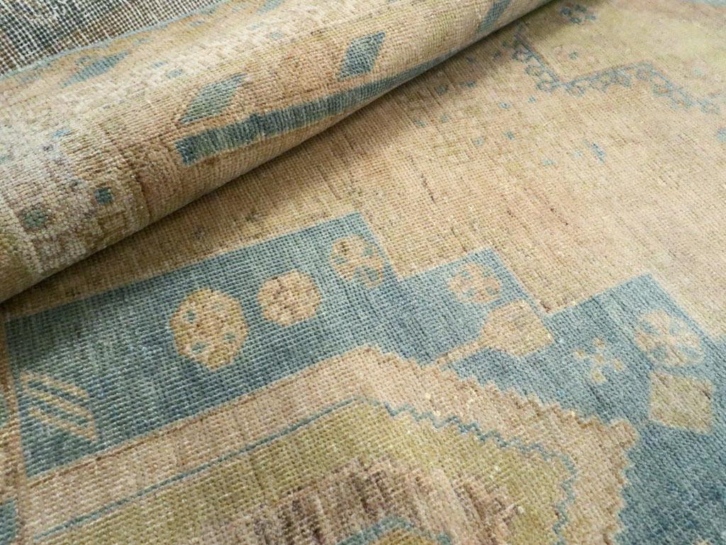 Mid-20th Century Persian Afshar Accent Rug (20. Jahrhundert) im Angebot