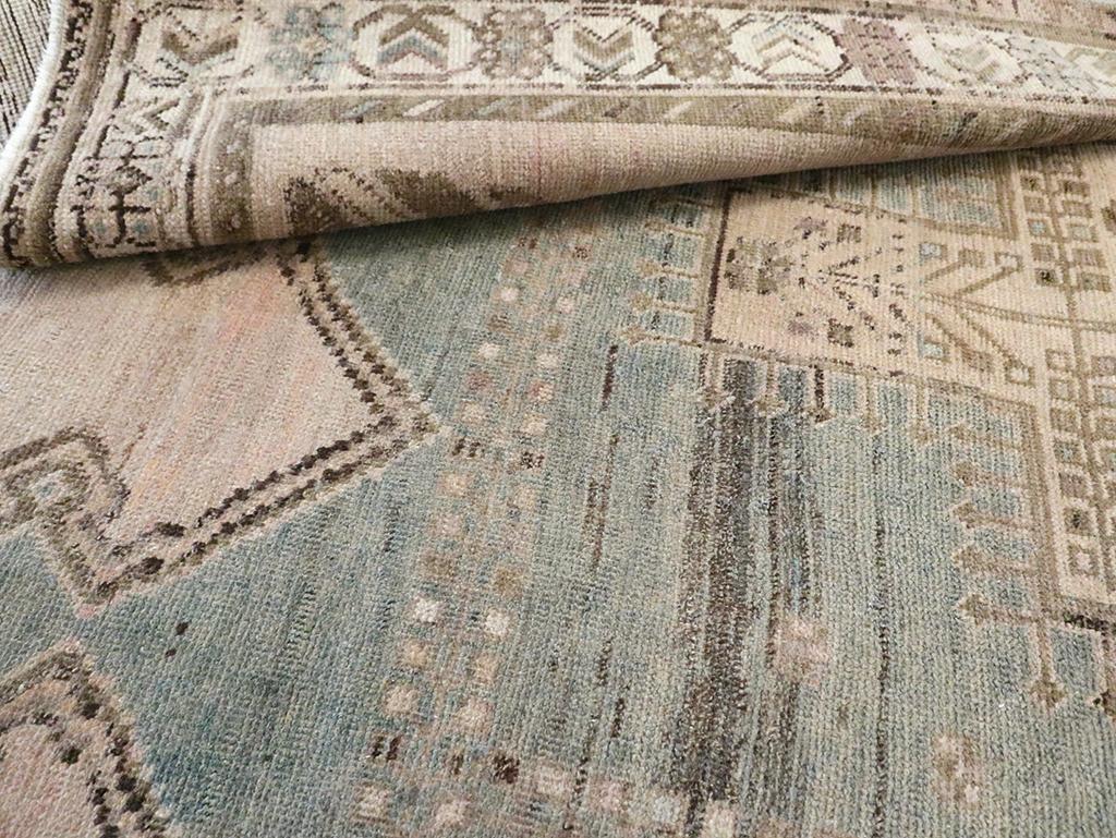 Mid-20th Century Persian Afshar Accent Rug (20. Jahrhundert) im Angebot