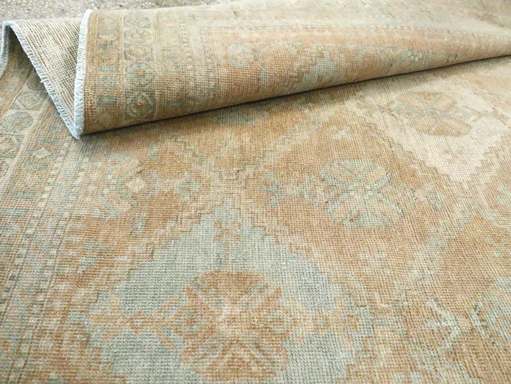 XX secolo Mid-20th Century Persian Afshar Accent Rug in vendita