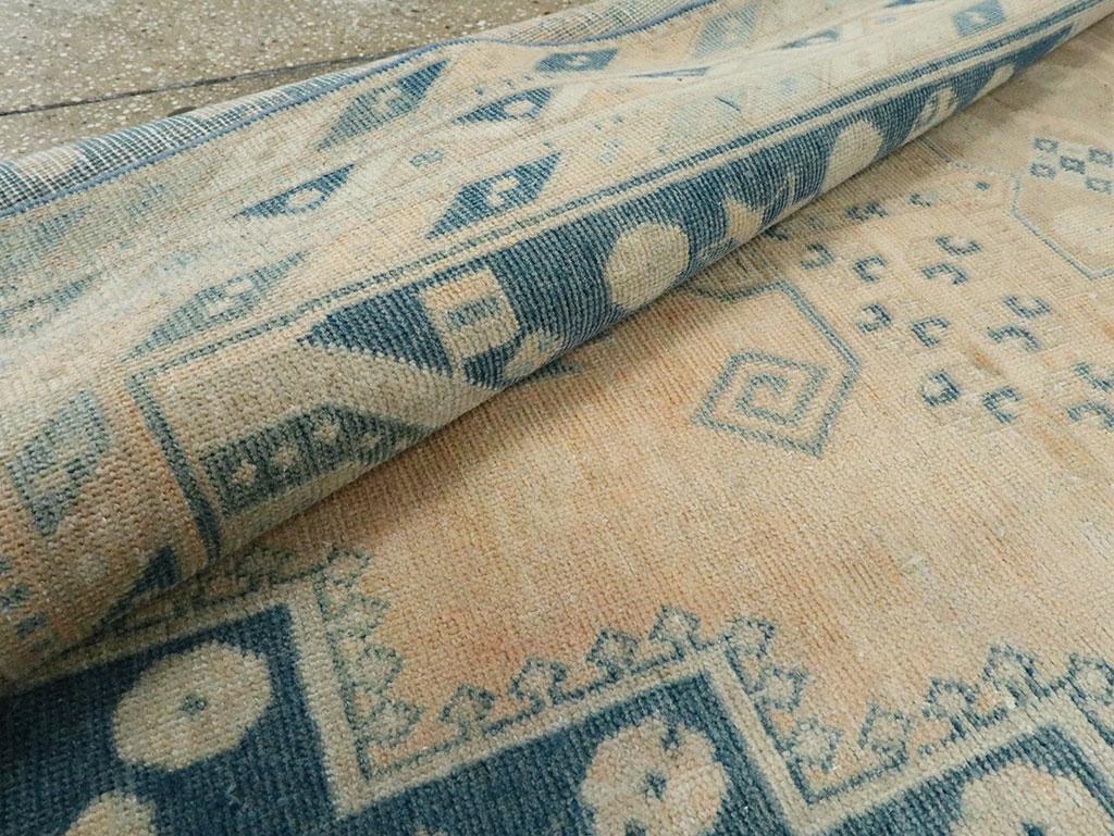 XX secolo Mid-20th Century Persian Afshar Accent Rug in vendita