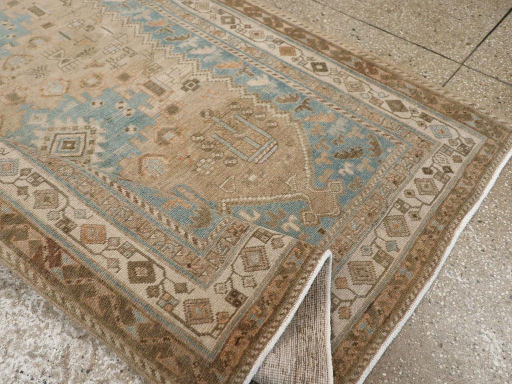 Persischer Afshar-Akzentteppich aus der Mitte des 20. im Angebot 2