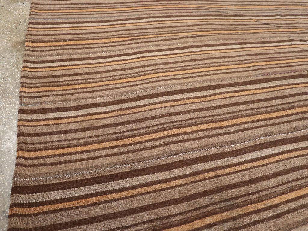 Mitte des 20. Jahrhunderts Persischer Flachgewebe-Kilim-Akzentteppich (Kelim) im Angebot