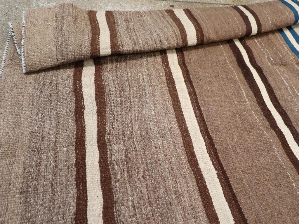 Mid-20th Century Persian Flatweave Kilim Accent Carpet (Wolle) im Angebot
