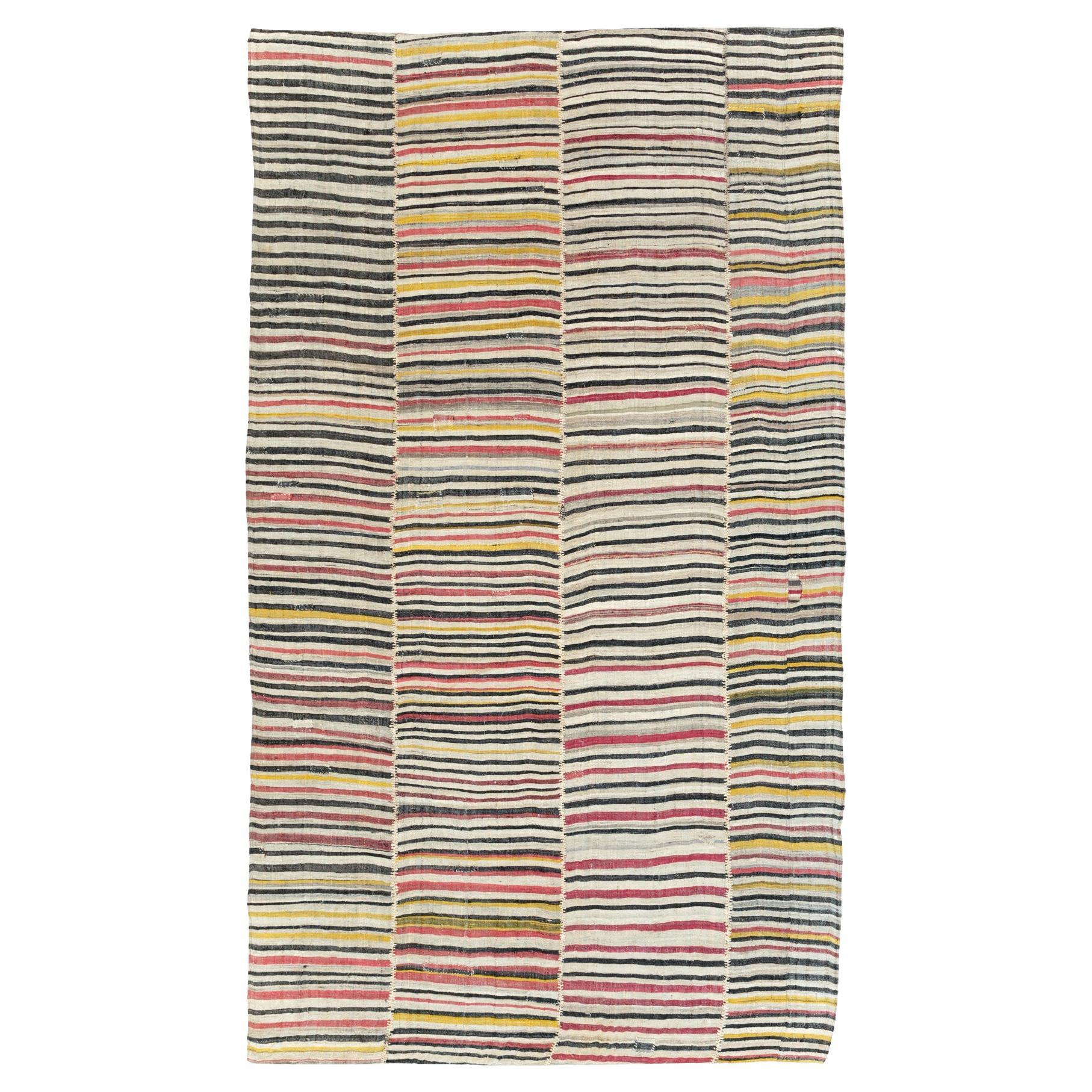 Mitte des 20. Jahrhunderts Persischer Flachgewebe-Kilim-Akzentteppich