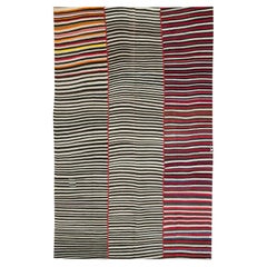 Tapis d'accent Kilim persan à tissage plat du milieu du 20e siècle