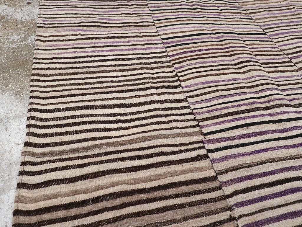 Mid-20th Century Persian Flatweave Kilim Accent Rug (Kelim) im Angebot