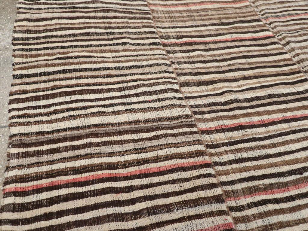 Hand-Woven Mid-20th Century Persian Flatweave Kilim Accent Rug For Sale