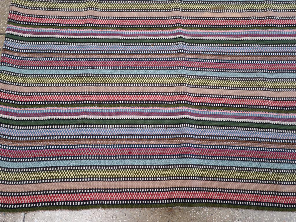 Tappeto persiano a trama piatta Rug & Kilim della metà del XX secolo In condizioni ottime in vendita a New York, NY