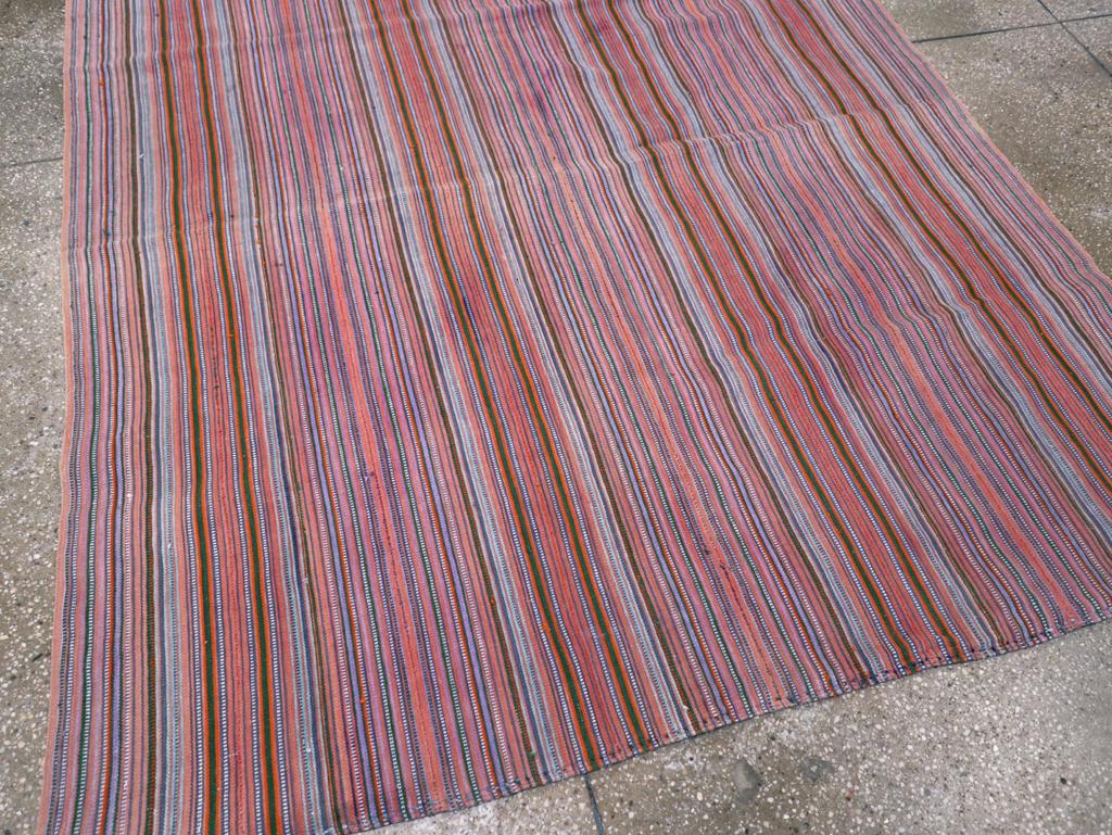 Mid-20th Century Persian Flatweave Kilim Accent Rug im Zustand „Hervorragend“ im Angebot in New York, NY