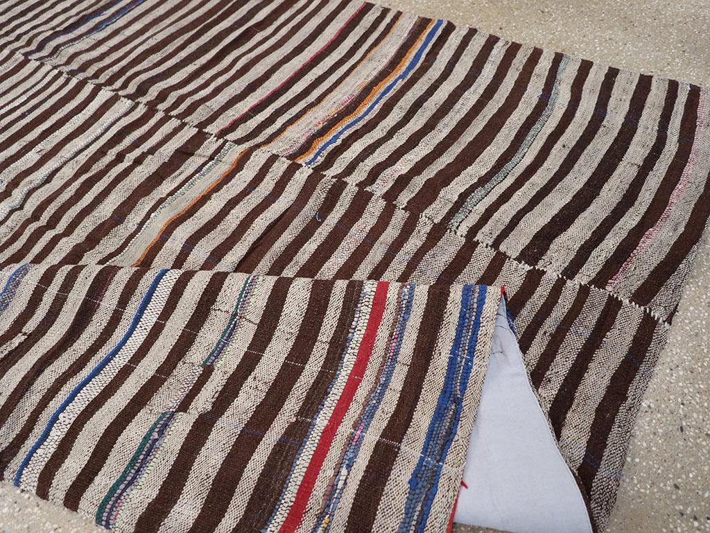 Persischer Flachgewebe-Kilim-Akzentteppich aus der Mitte des 20. (Wolle) im Angebot