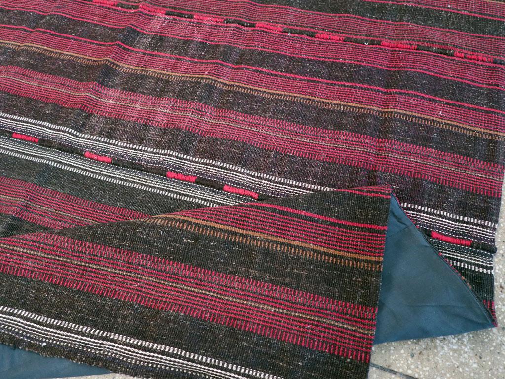 Lana Mid-20th Century Persian Flatweave Kilim Accent Rug in vendita