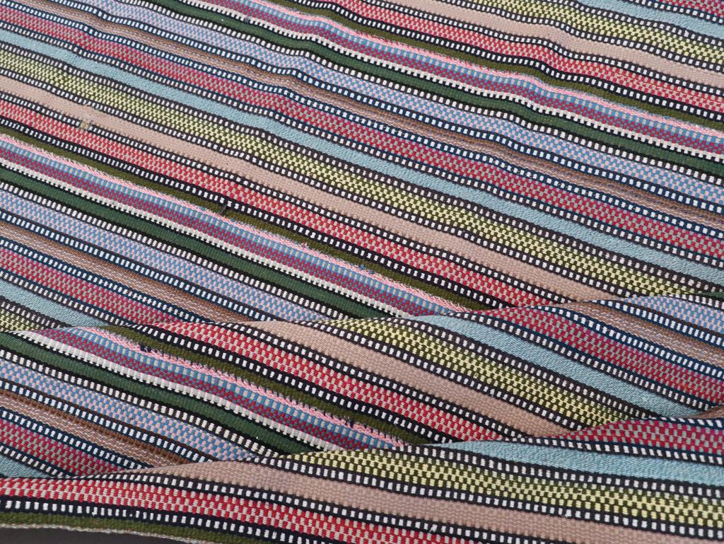 Tappeto persiano a trama piatta Rug & Kilim della metà del XX secolo in vendita 1