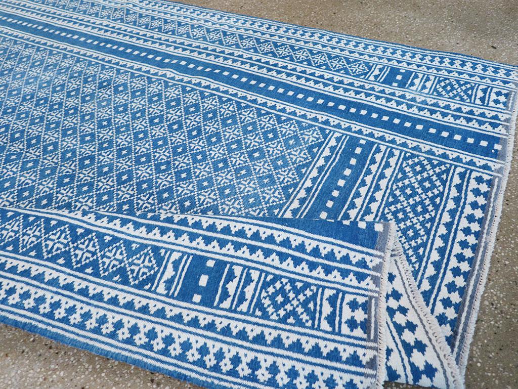 Persischer Flachgewebe-Kilim-Akzentteppich aus der Mitte des 20. (Baumwolle) im Angebot